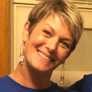 Meet your Posher, Debra